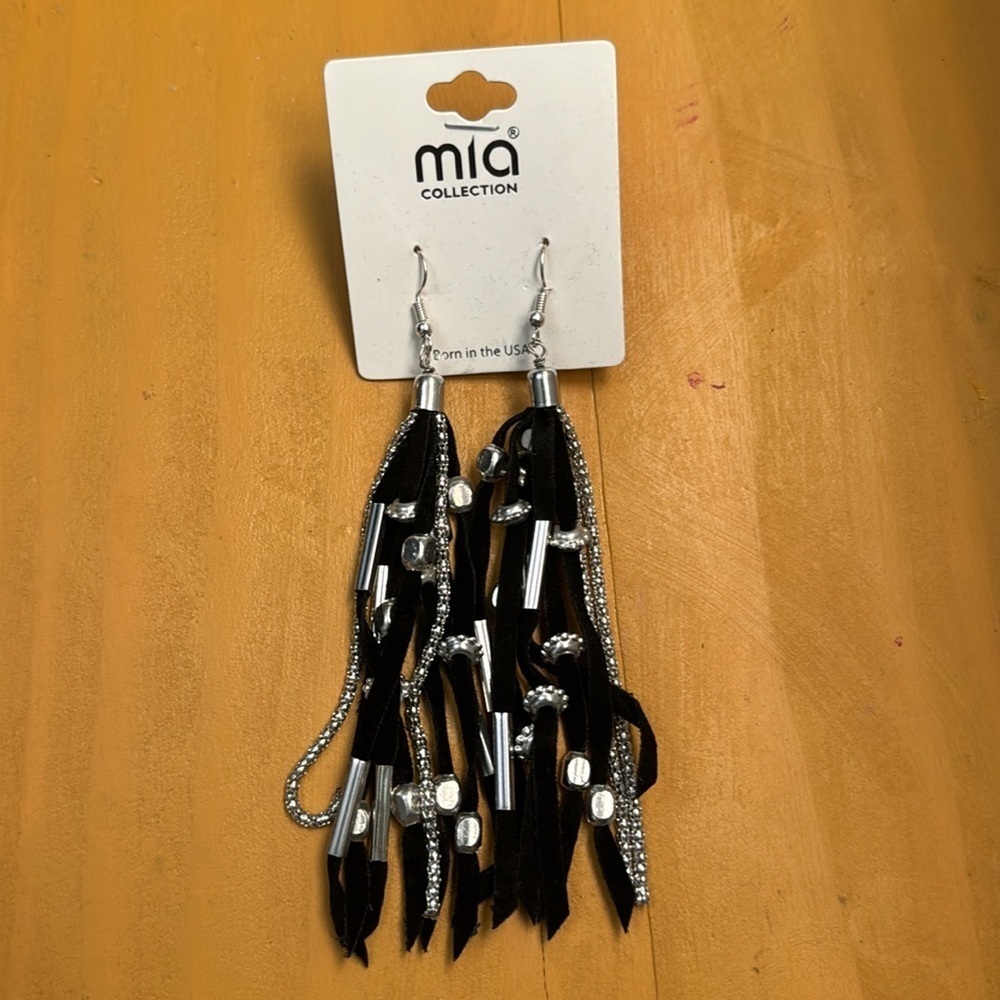 Mia Collection Silver Black Chain Velvet Tassel Western Beaded Dangle Earrings